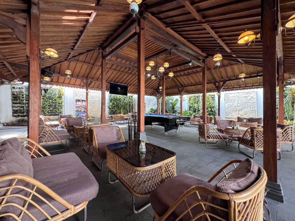 Aveon Hotel Yogyakarta by Daphna International 13/21