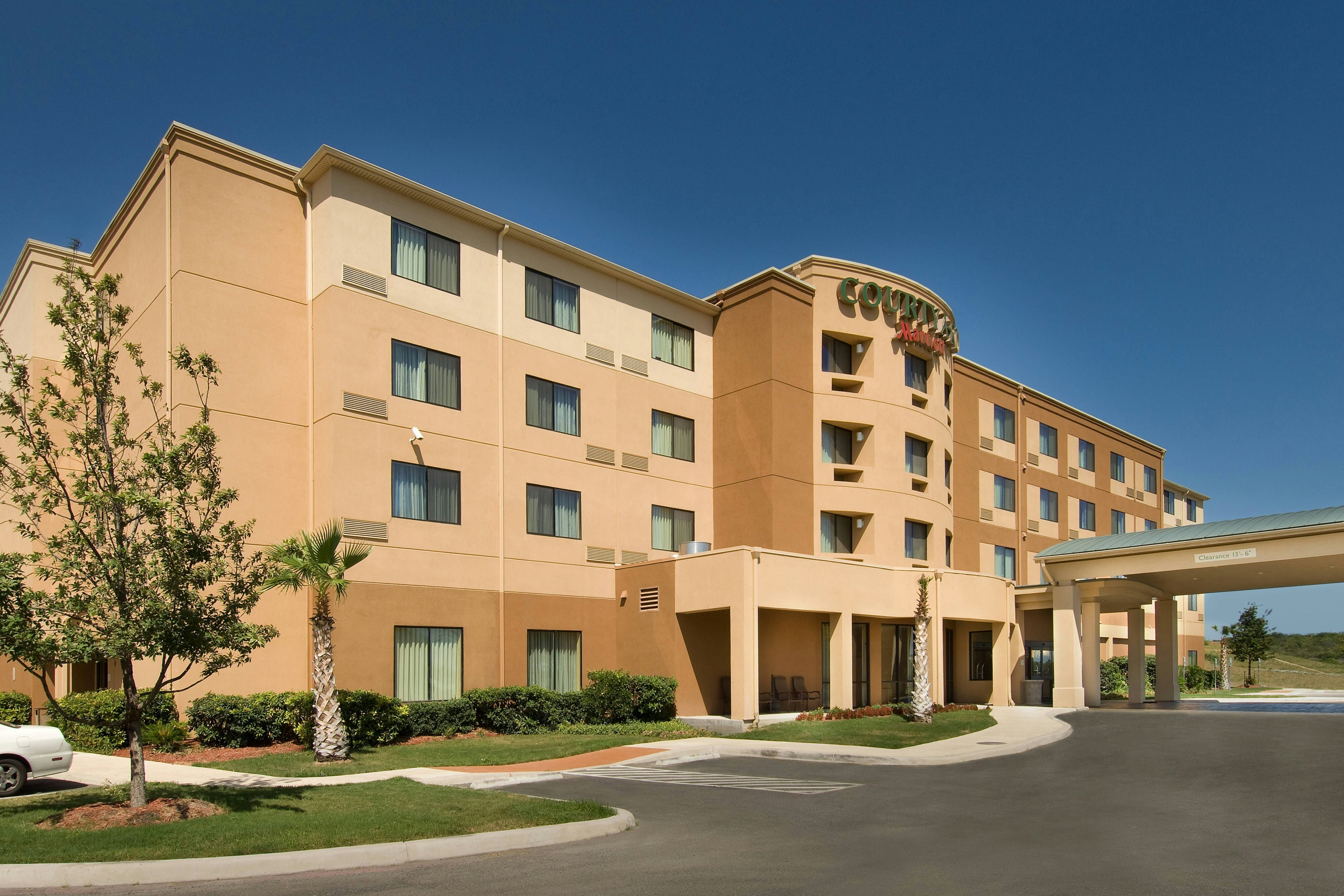 Courtyard By Marriott San Antonio Seaworld Lackland 4/45