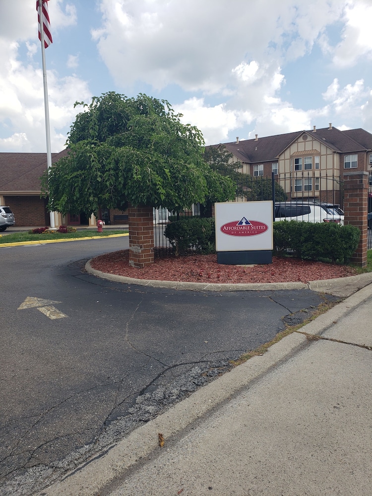 Affordable Suites of America Detroit-Warren (Ex Hawthorn Suites By Wyndham) 40/50