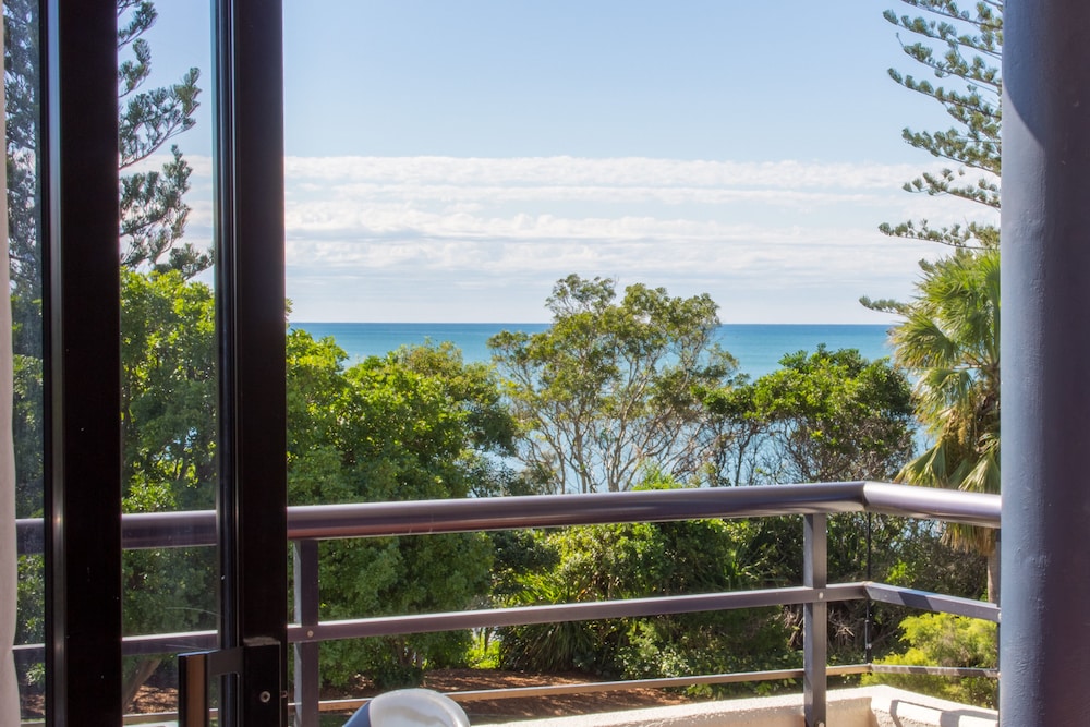 WINDWARD APARTMENTS 25/81