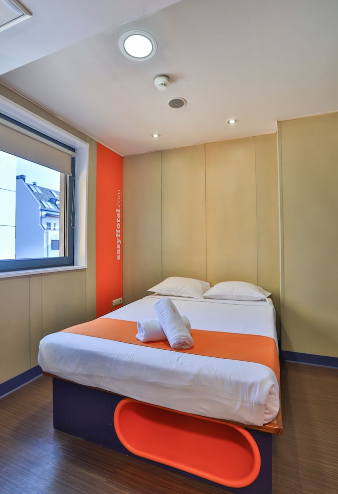easyHotel Sofia 9/30
