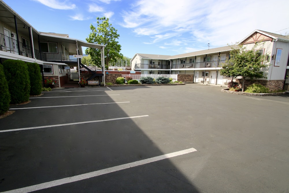 Gateway Inn 67/79
