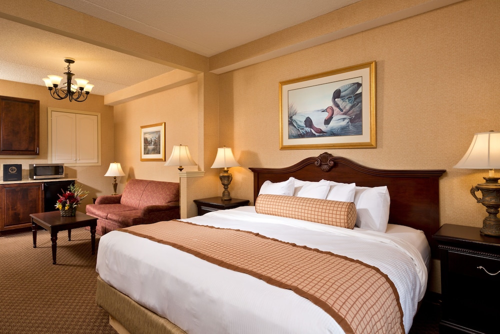 Fort William Henry Hotel and Conference Center 23/67