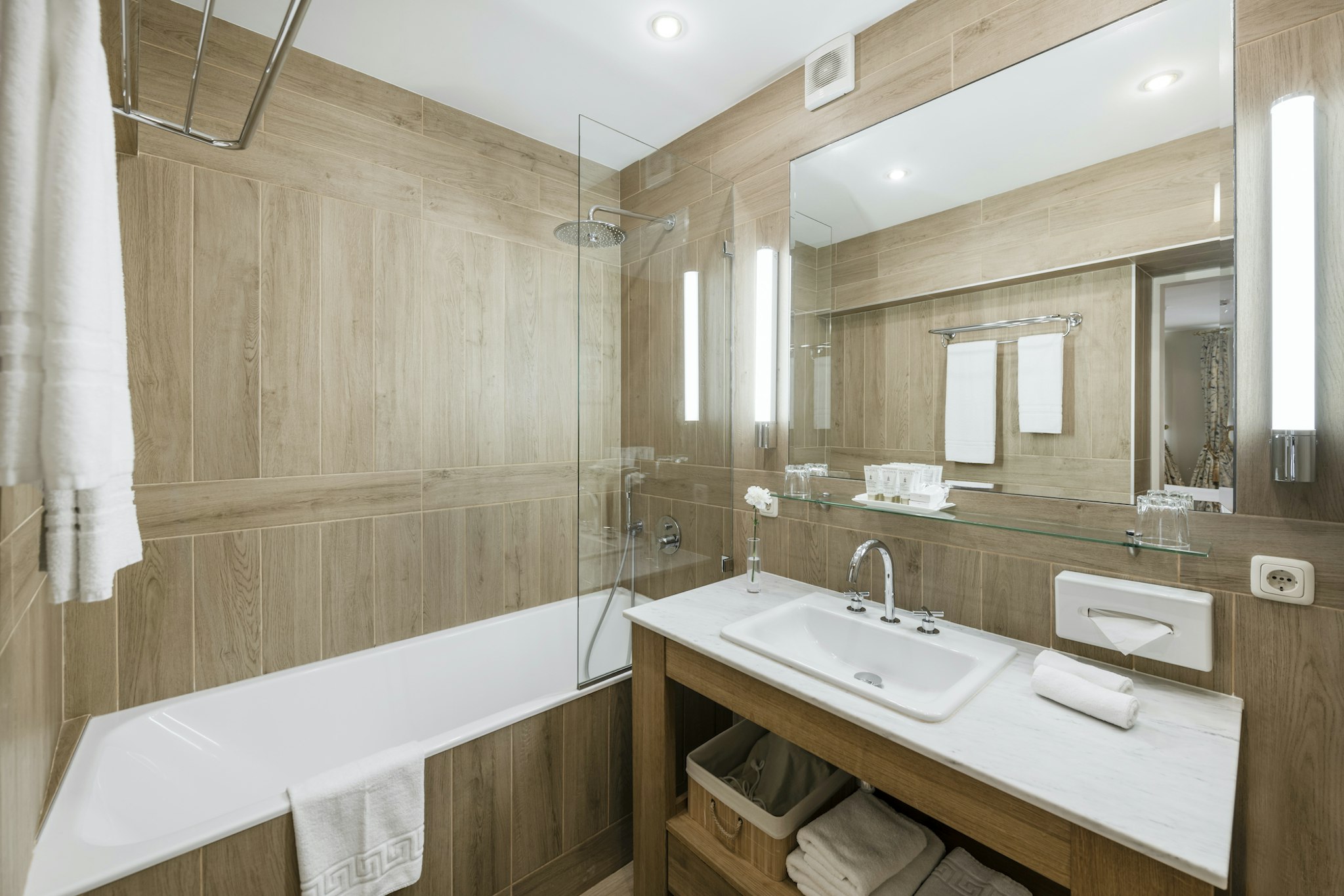 Relais Chateaux Stikliai Hotel 65/66