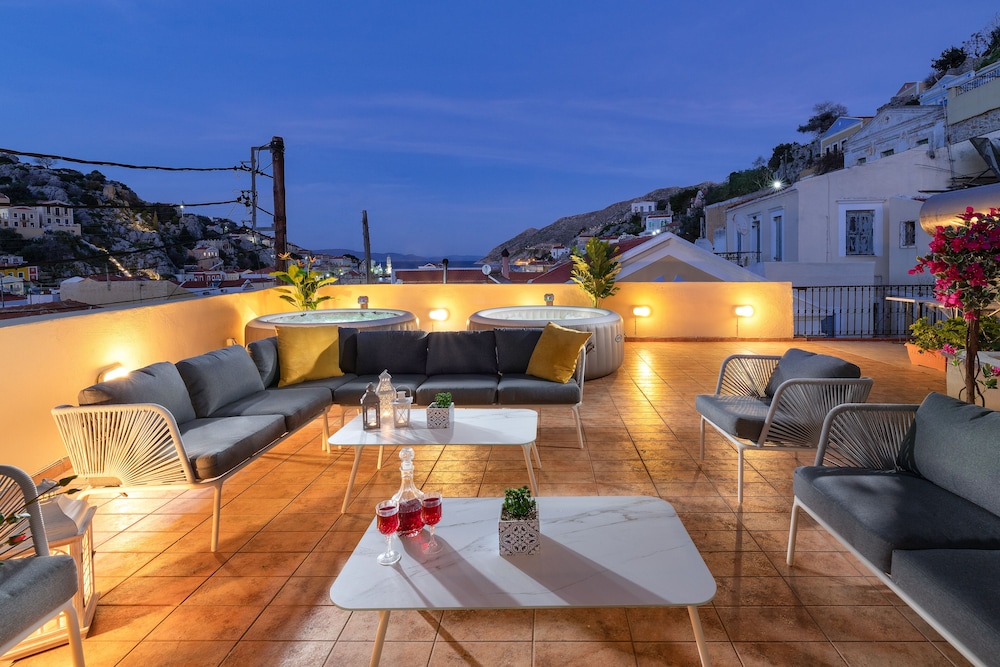 Maravelia Apartments 32/50