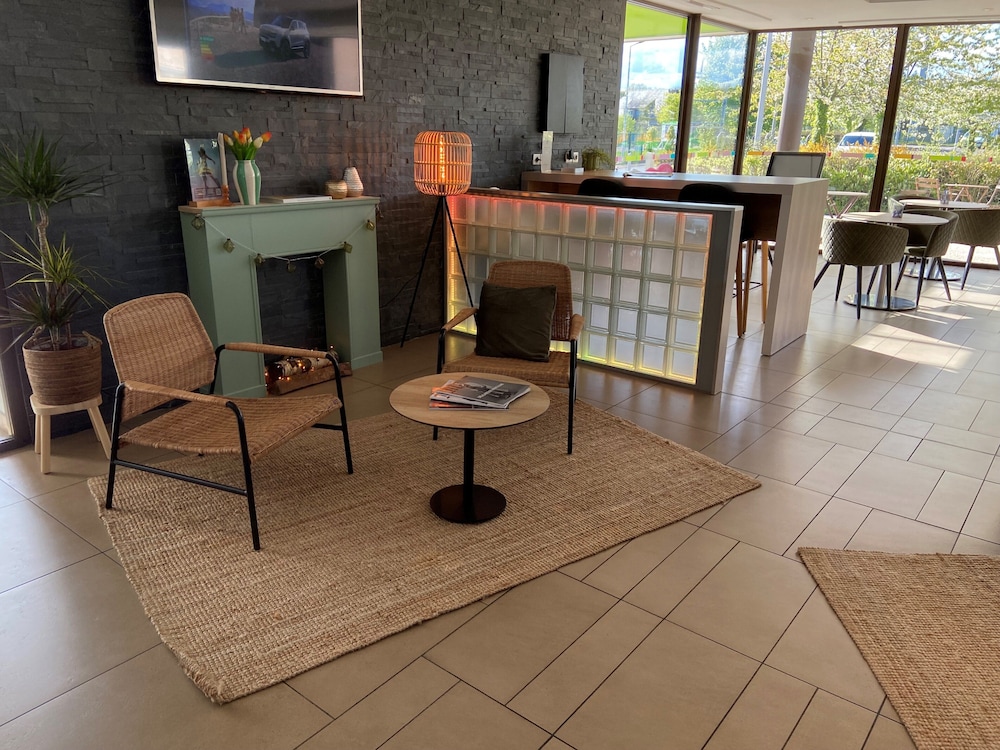 Ibis Styles Flers 4/32