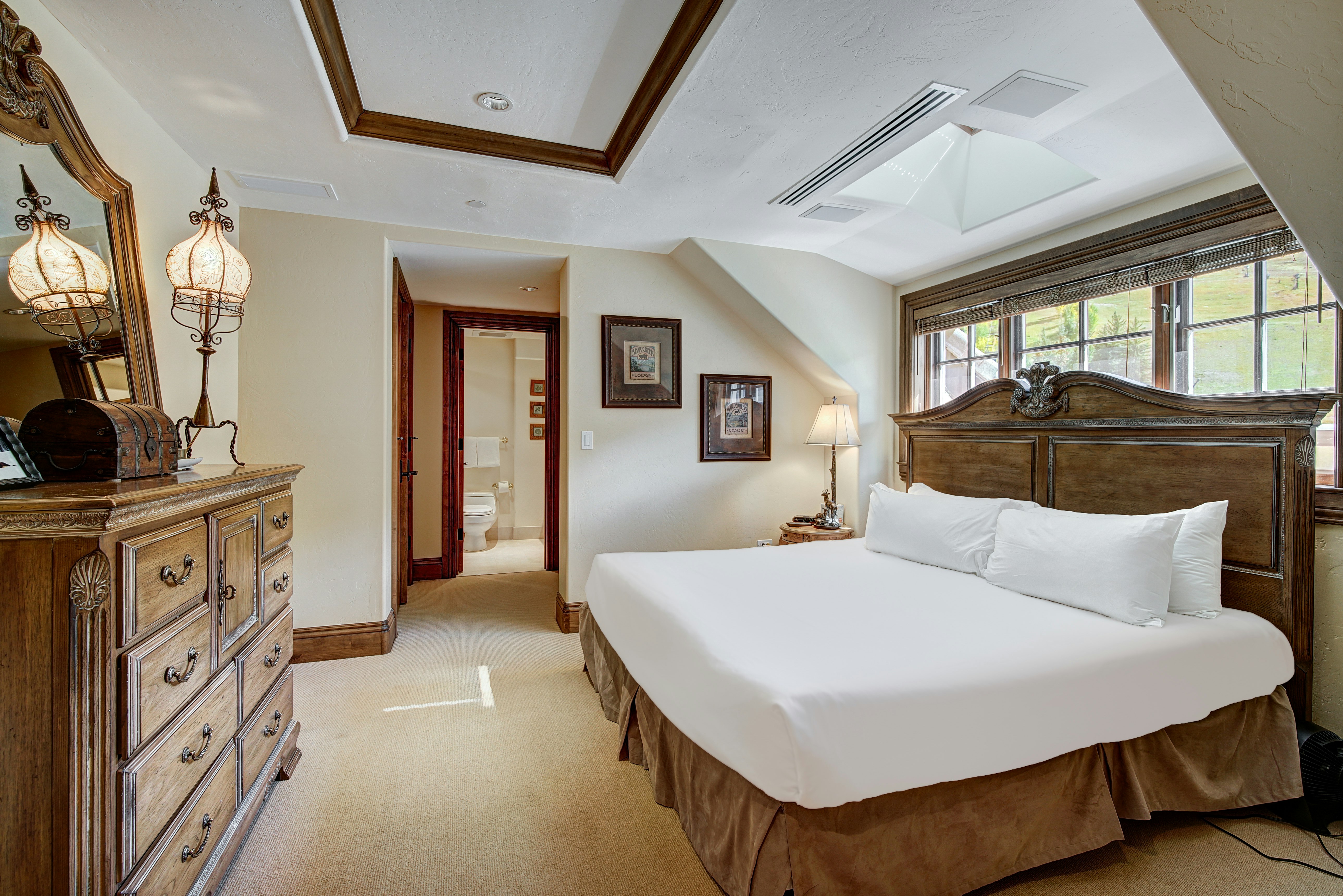 Lodge at Vail Rock Resorts 22/81