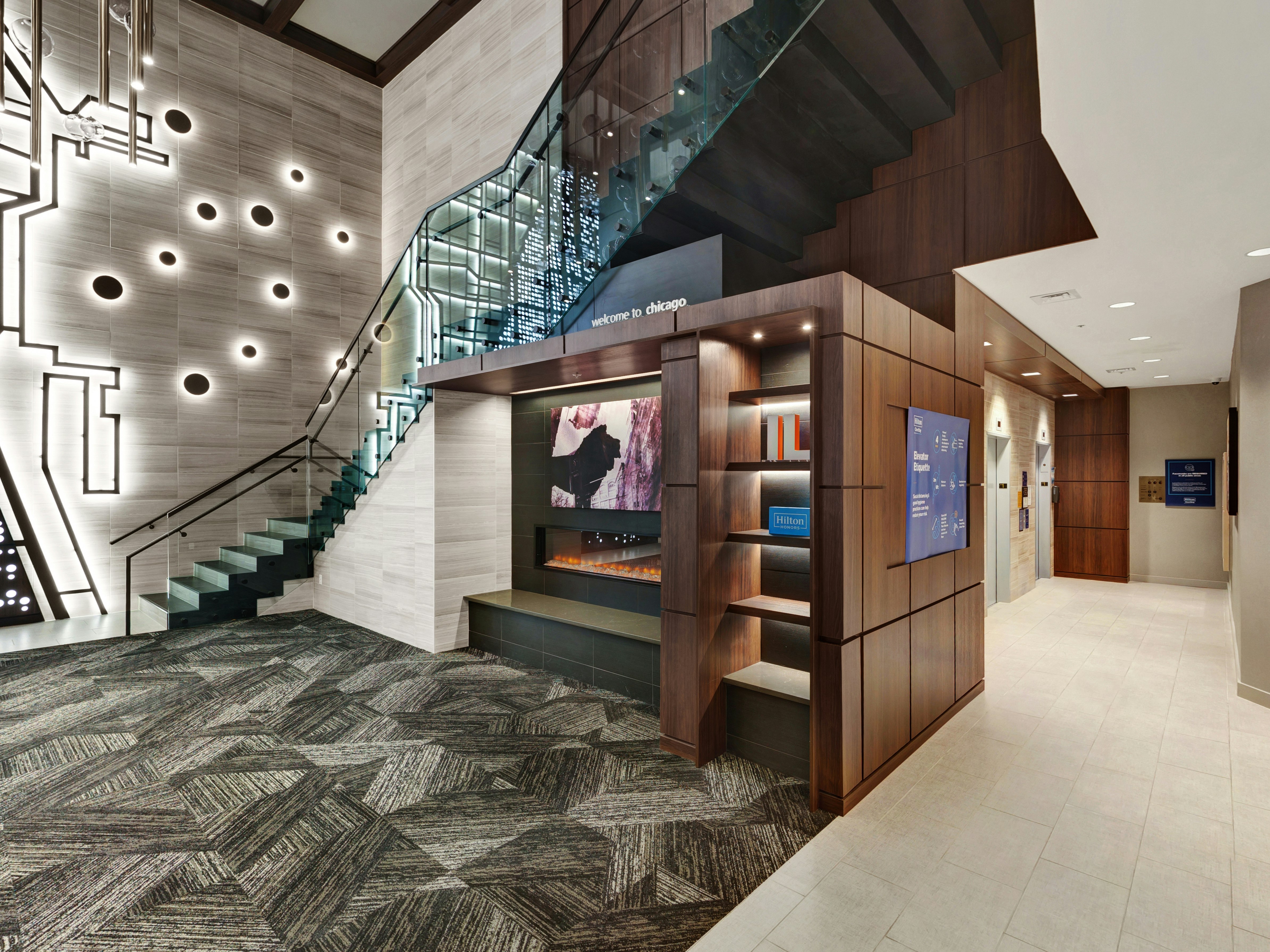 Hampton Inn & Suites Chicago-Downtown 6/25