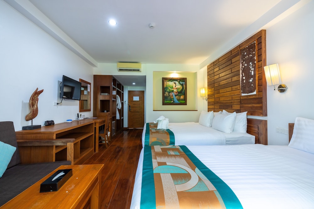 Meet Holiday Hotel Rawai 17/55