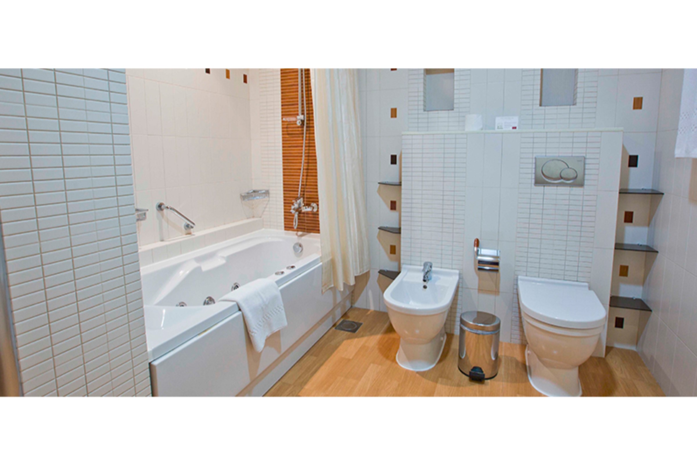 City Center Hotel Manama 50/50