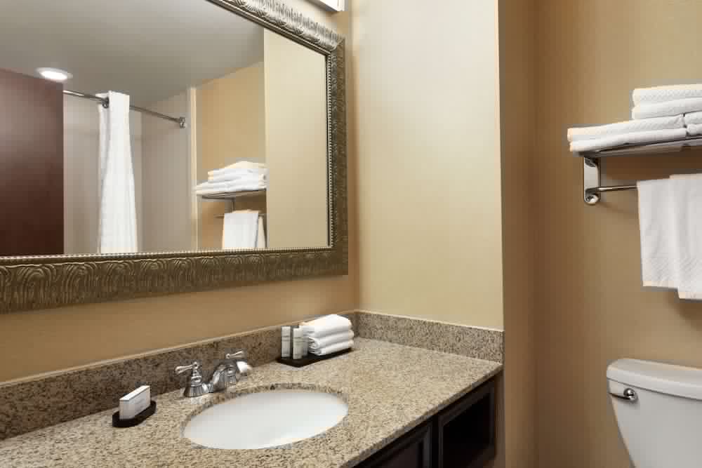 Embassy Suites by Hilton Huntsville 20/76