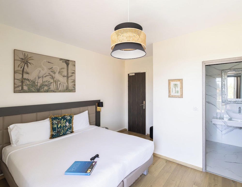 La Villa Cap D Antibes 26/77