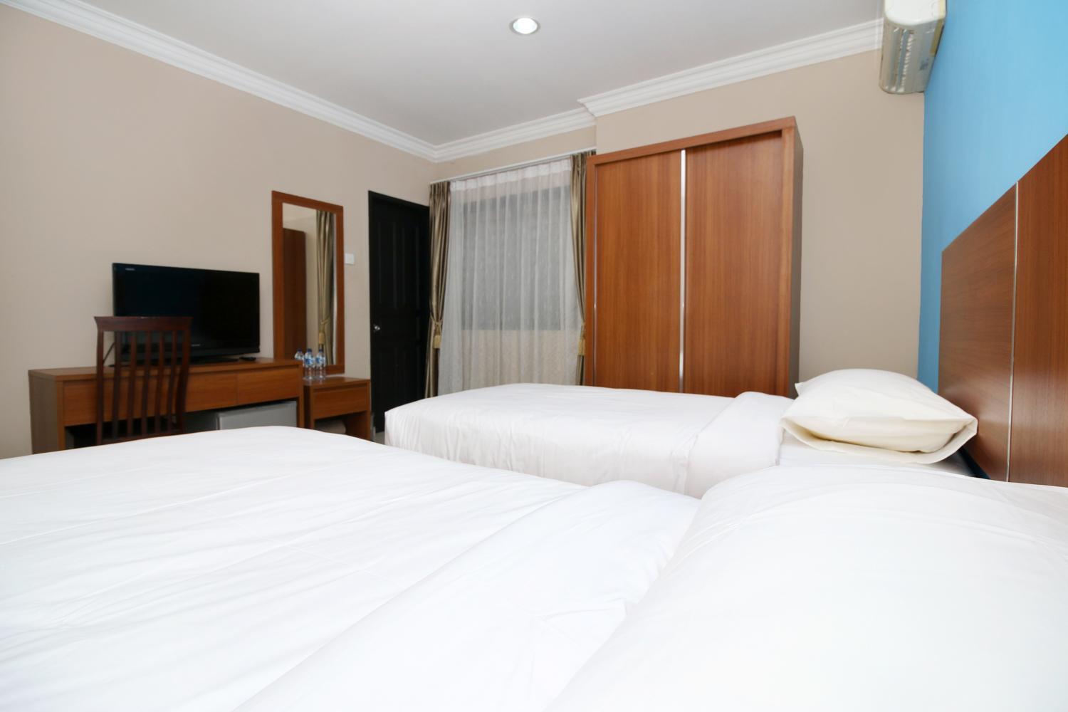 Superior, Twin Beds