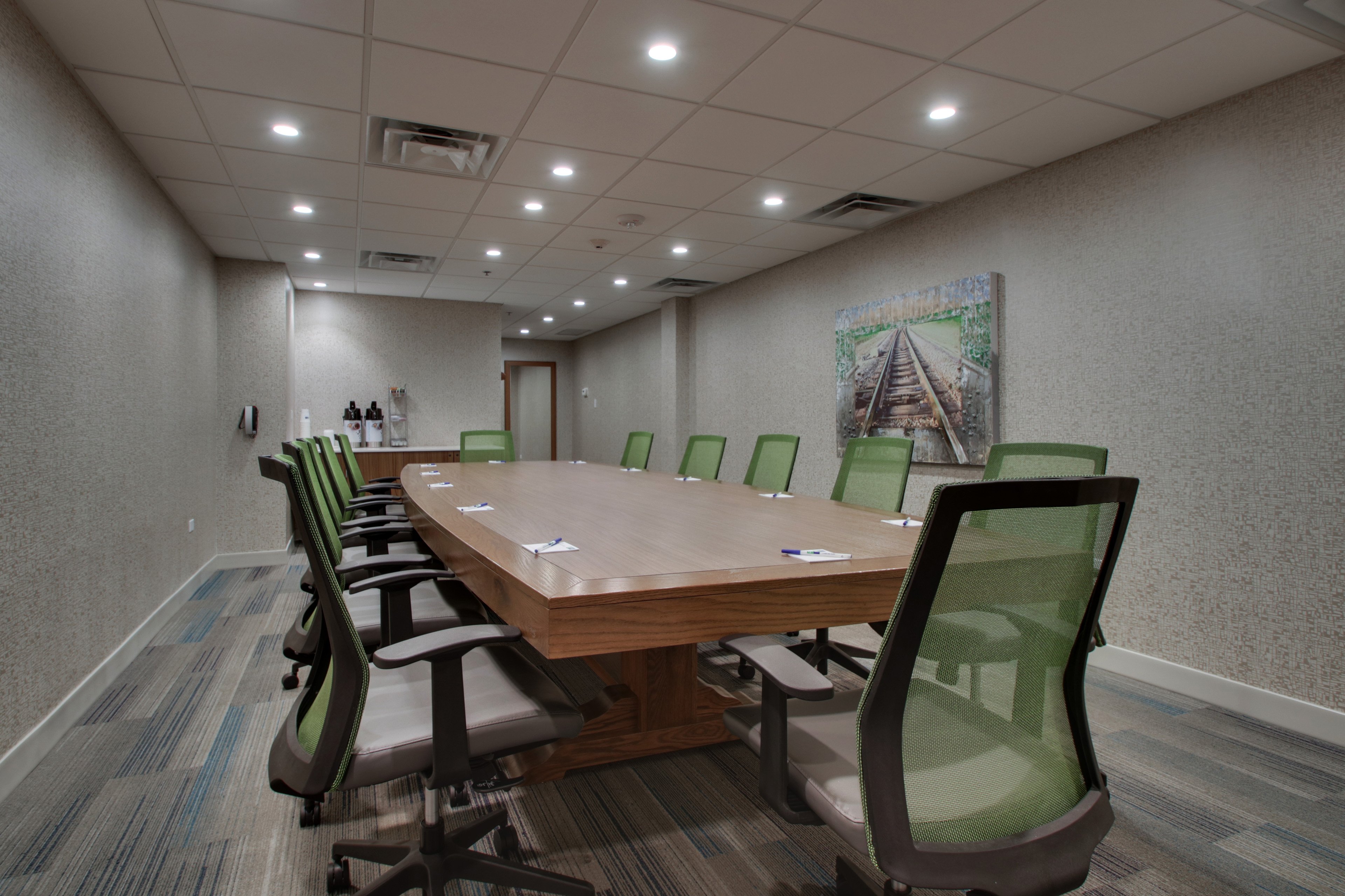 Holiday Inn Express & Suites AURORA NAPERVILLE 38/41