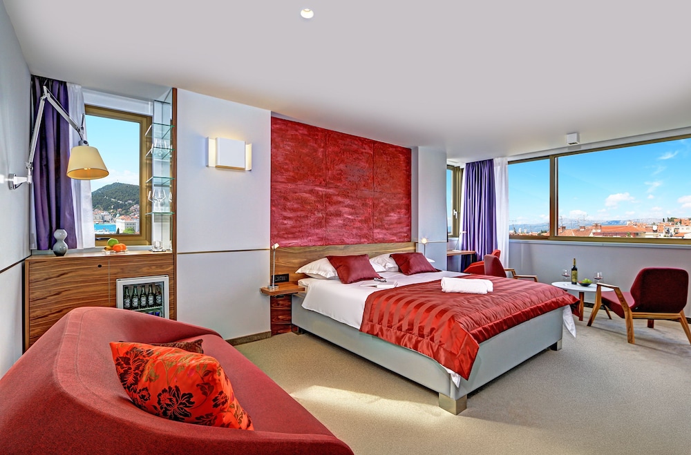 Horizon Luxury Suites 17/50