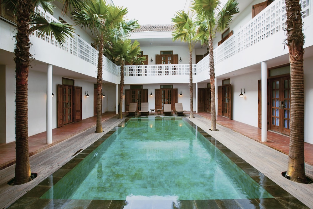 Adhisthana Hotel 62/69