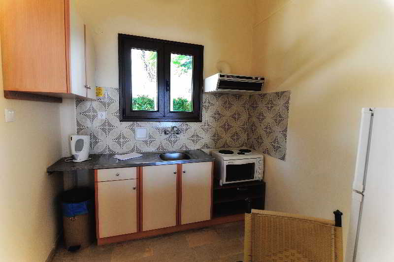 VASSILIAS BEACH APARTMENTS 23/31