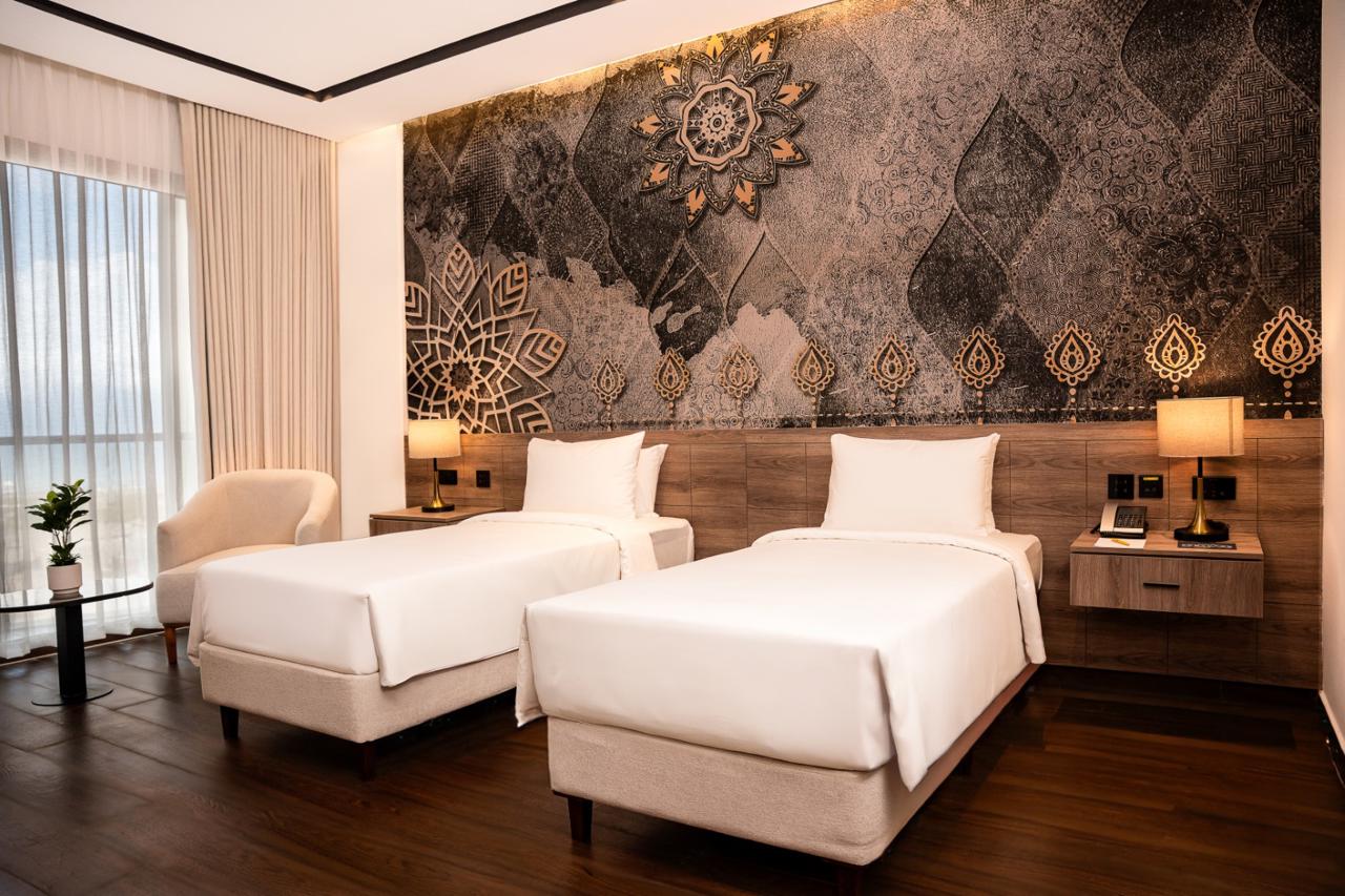 Golden Tulip Muscat The Village 10/34