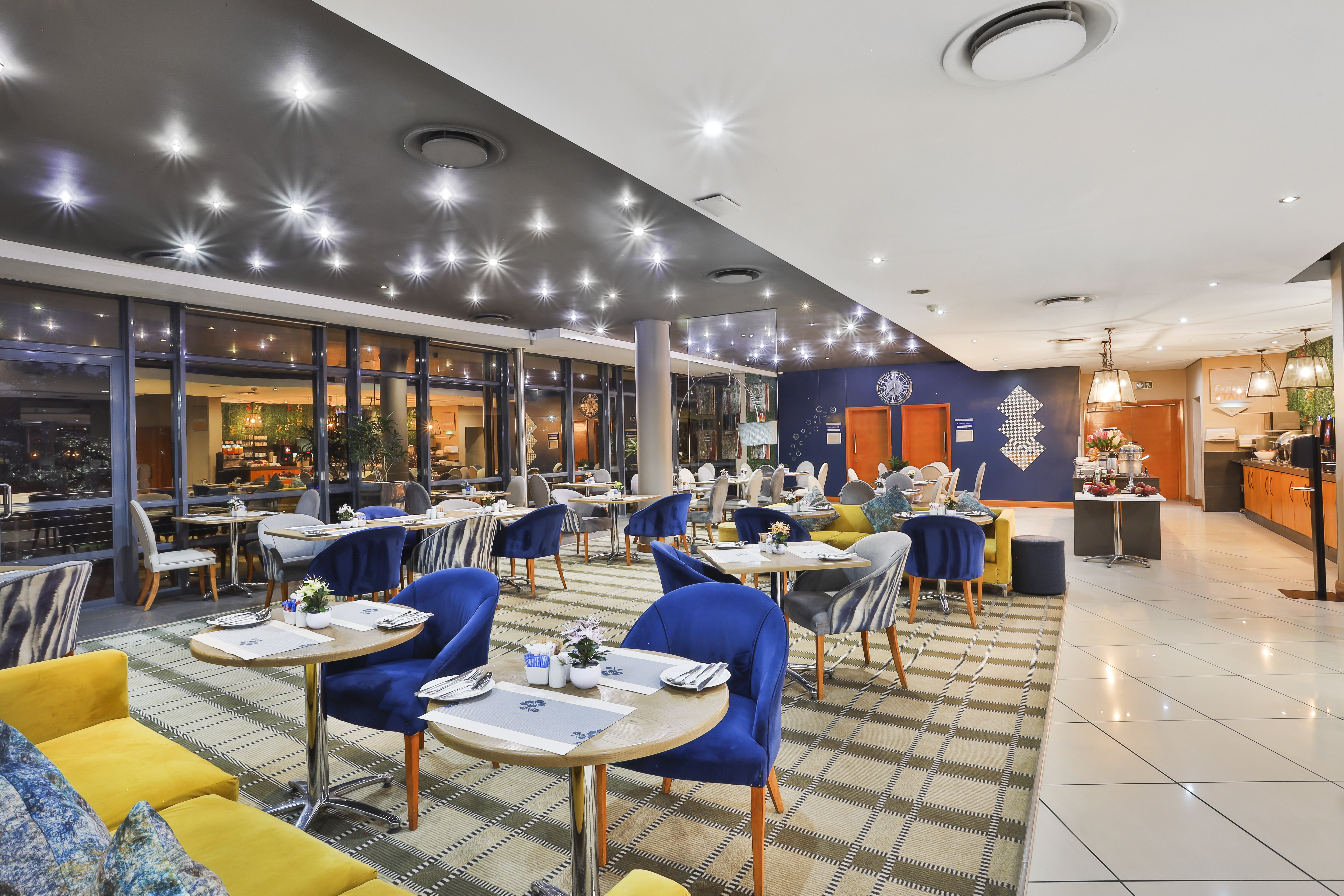 Holiday Inn Express Sandton-Woodmead 57/74