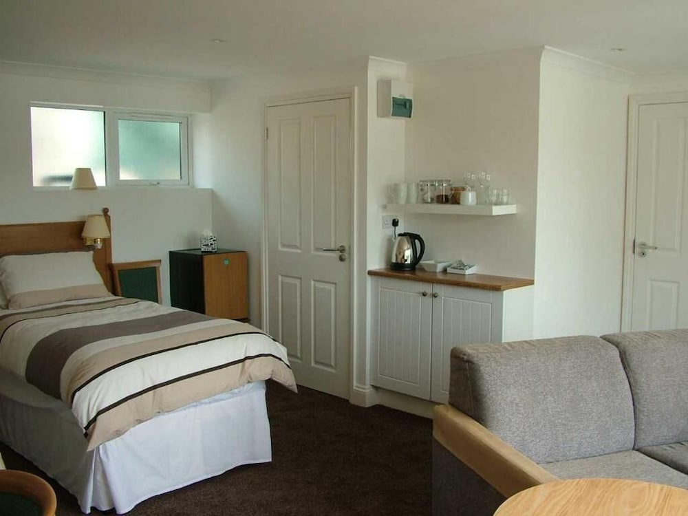 Gosfield Lake Resort 6/50