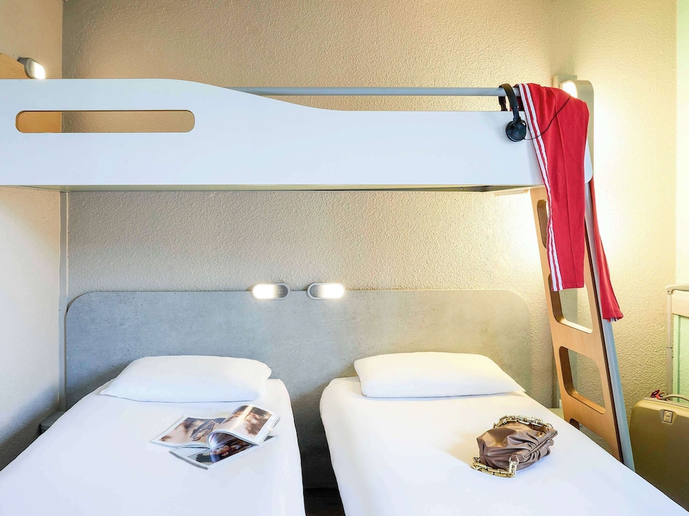 ROOM, TRIPLE, 3 BEDS