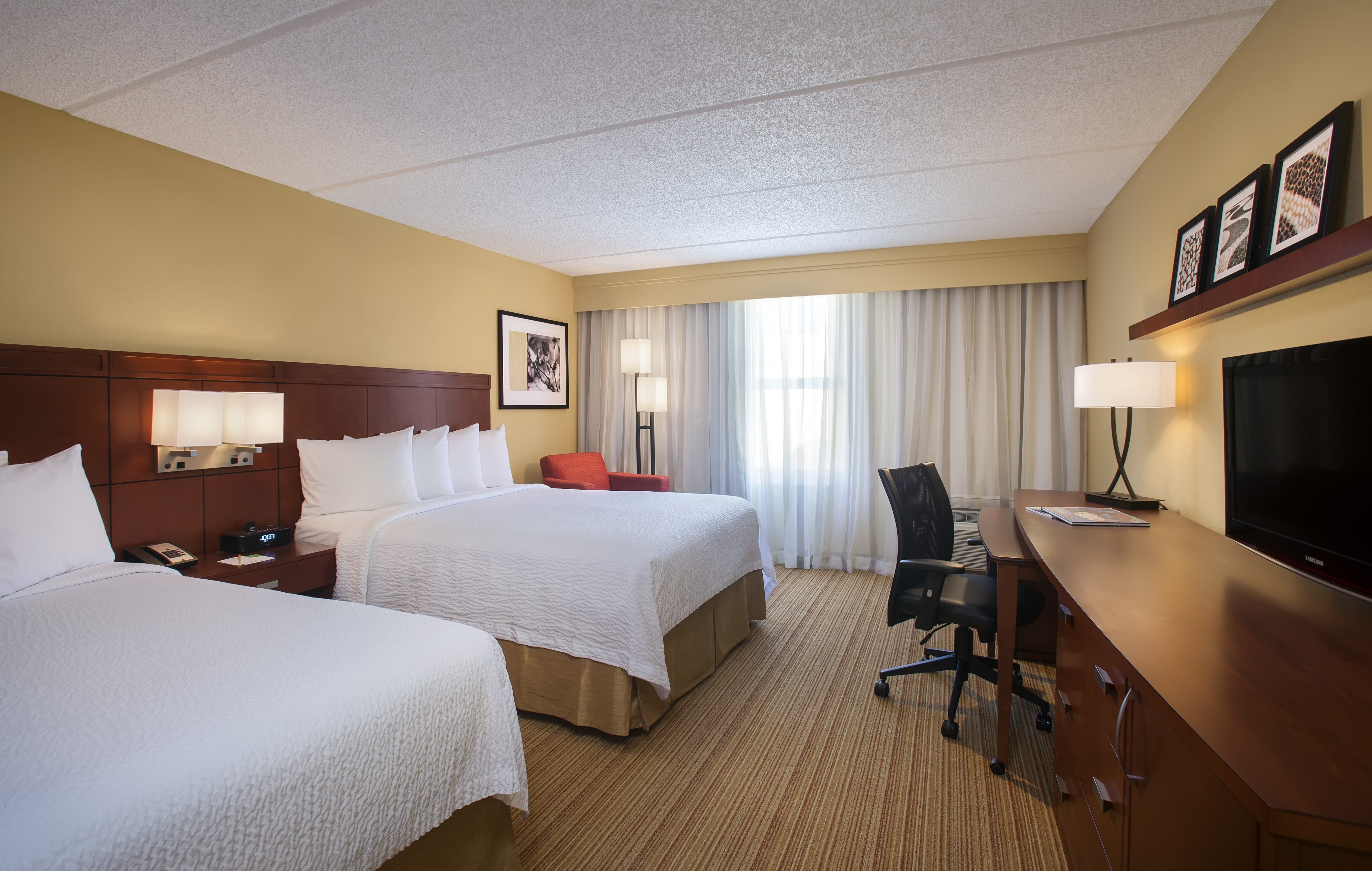 غرفة قياسية بسريرين كوين، Courtyard By Marriott Miami Aventura Mall 2/3