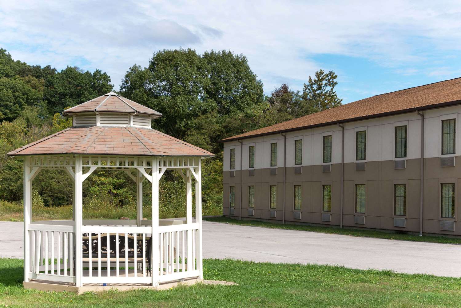 Super 8 by Wyndham Beaver Falls PA 3/10