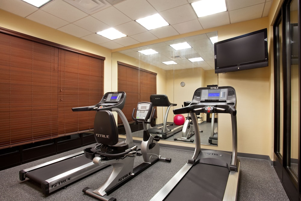 Holiday Inn St. Louis Fairview Heights 42/72