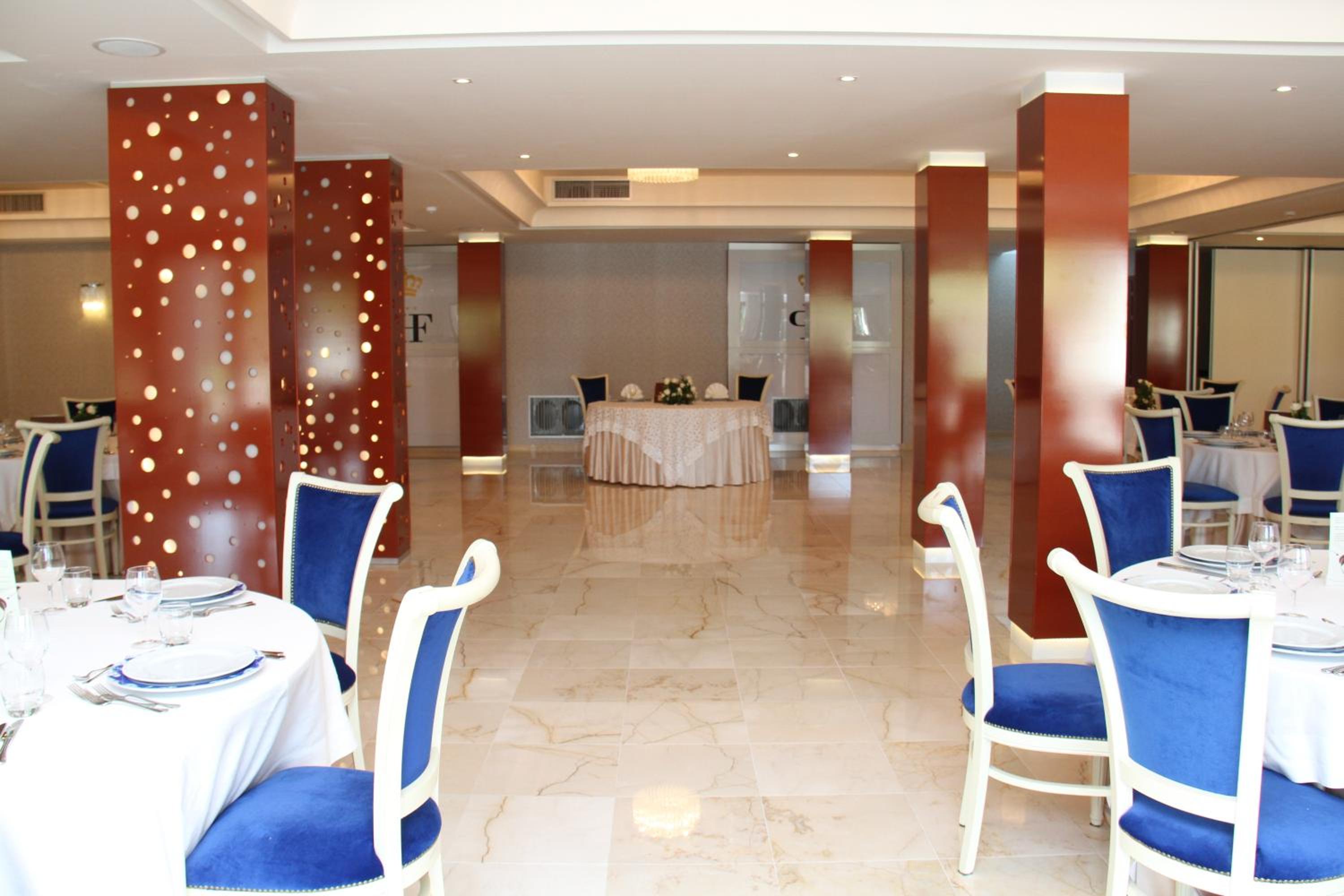 Prince Franklyn Hotel 37/55