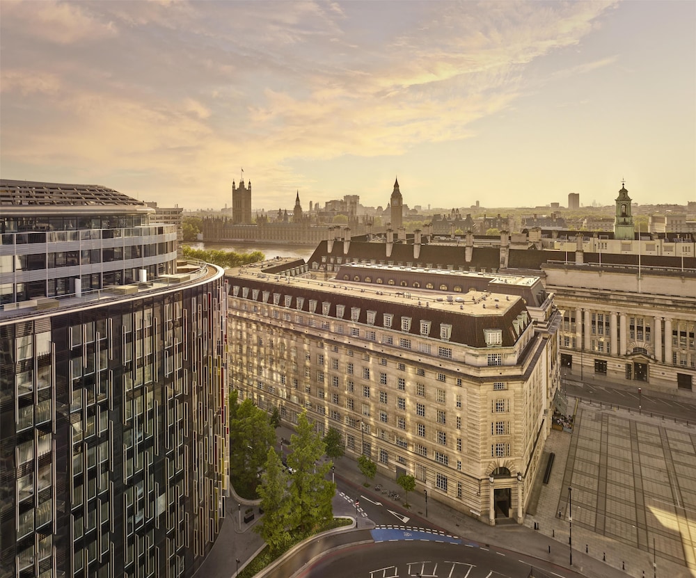 Park Plaza County Hall London in LONDON