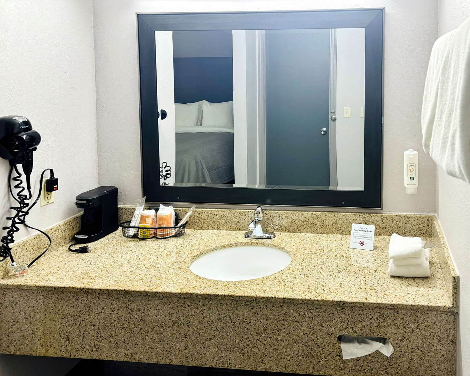 غرفة بسريرين كوين، Quality Inn Raynham - Taunton 9/9