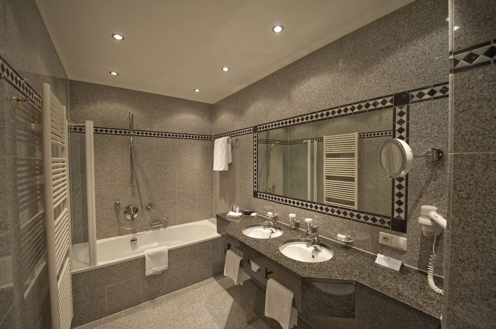 جناح جونيور كلاسيكي بسرير مزدوج، Parkhotel Adler 8/8