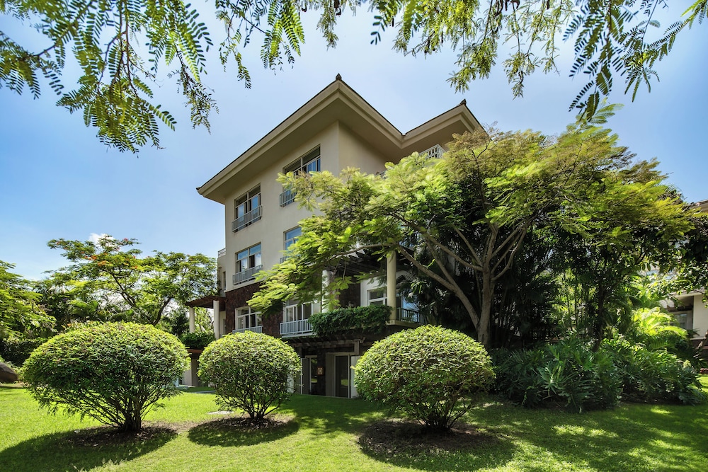 Grand Mercure Sanya Yalong Bay 32/38