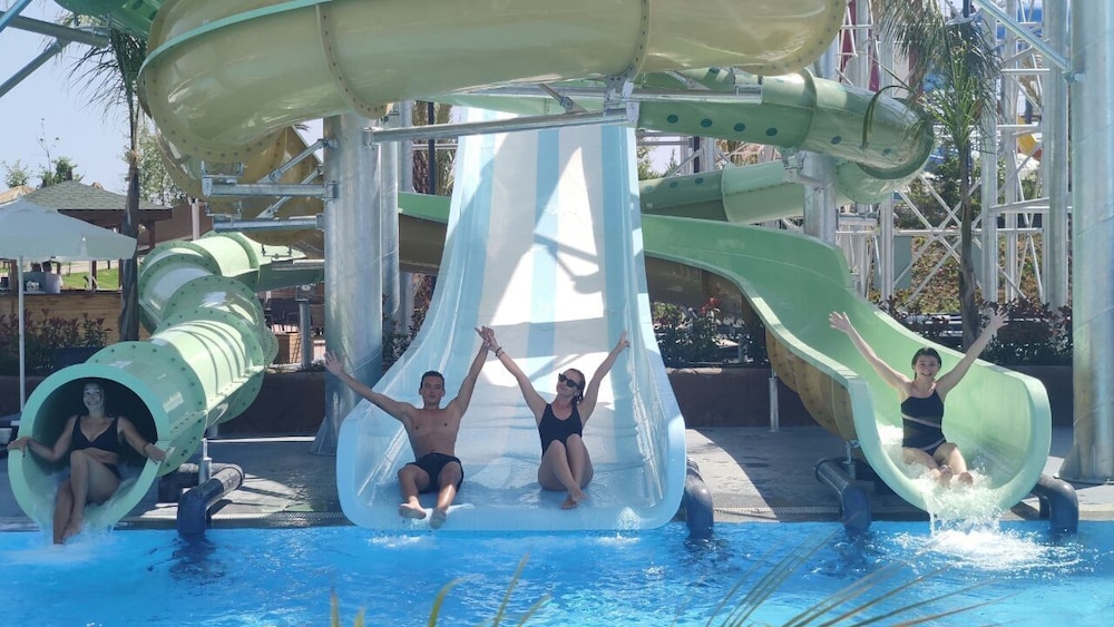 Alarcha Hotels and Resort 41/50