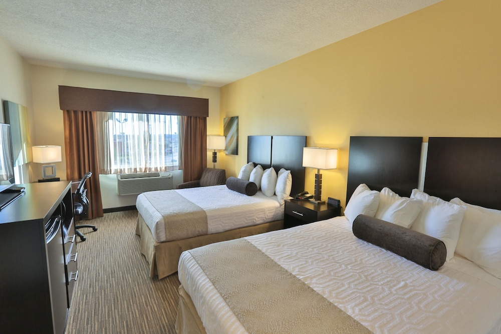 Best Western Plus The Four Corners Inn 22/69
