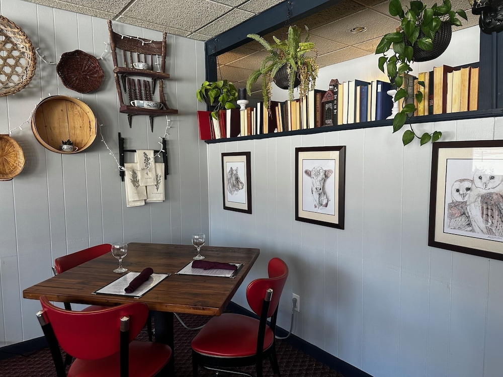 The Wayside Inn Betlehem 32/50
