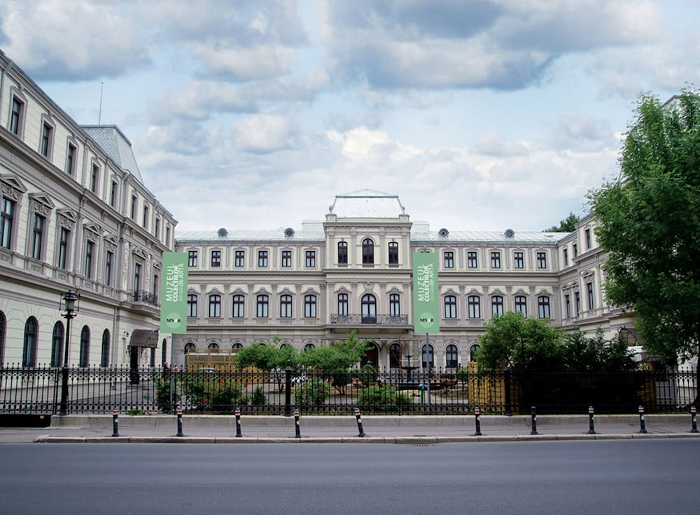 PRINCE RESIDENCE(FORMERLY VESUVIO PRICE RESIDENCE APARTHOTEL) 61/75