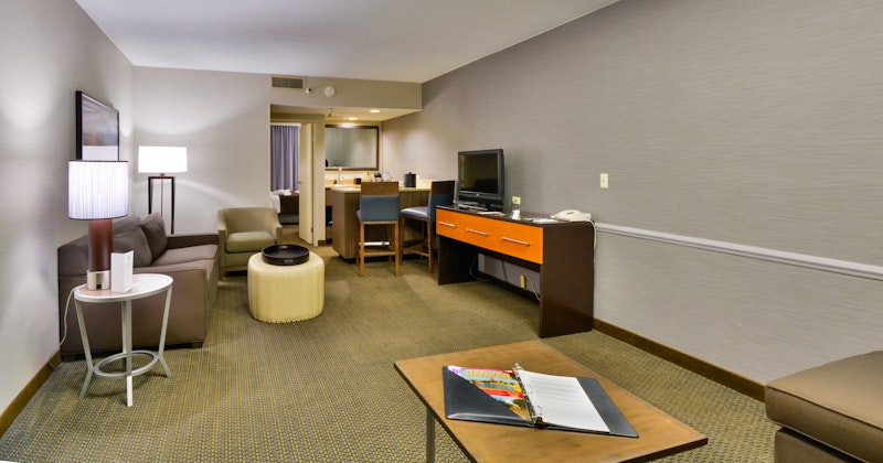 Embassy Suites by Hilton Denver Central Park 17/21