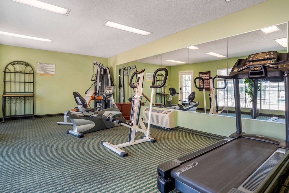Econo Lodge Tupelo Barnes Crossing 18/31