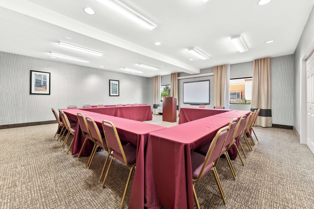Comfort Suites Warner Robins 45/56