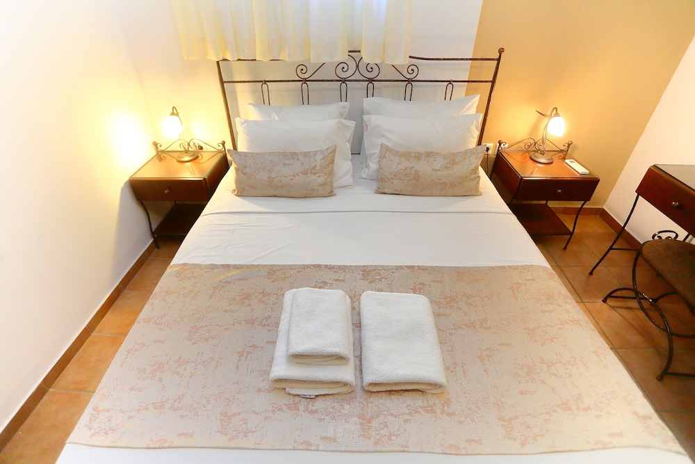 Vathi Hotel 14/50