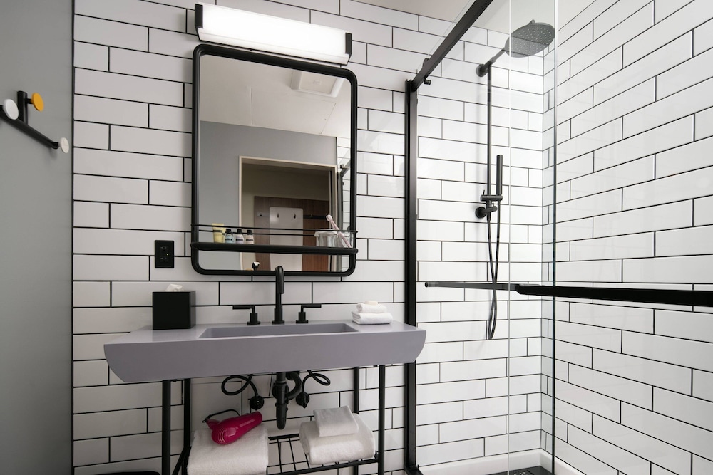 Moxy Oakland Downtown 20/44