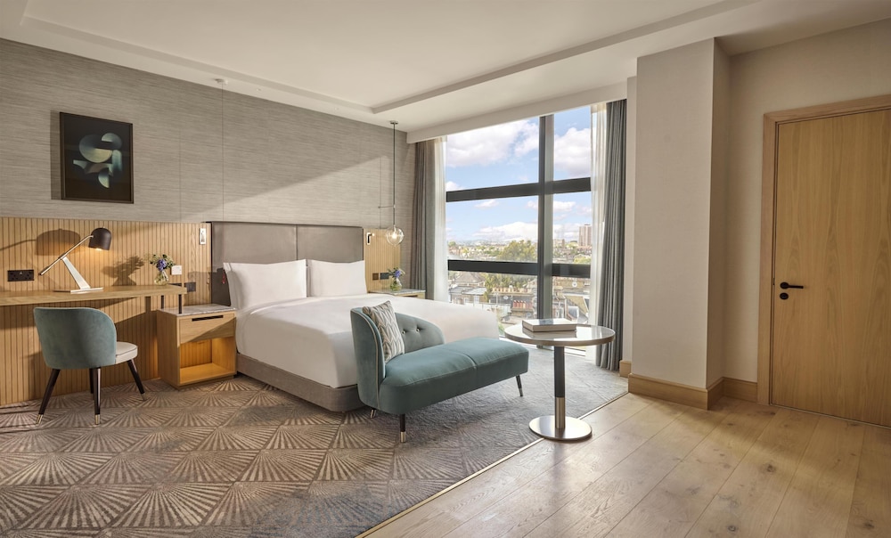 غرفة ديلوكس بسرير كينج لذوي الإعاقة، Hyatt Regency London Olympia 4/6
