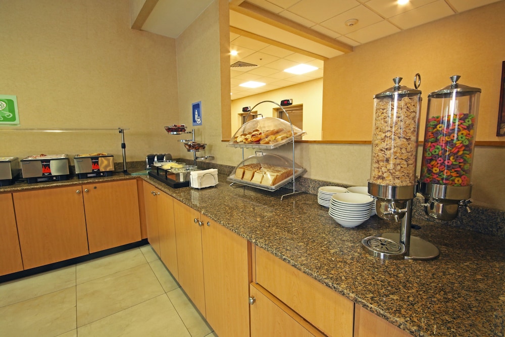 Holiday Inn Express Hotel & Suites Cd. Juarez - Las Misiones 38/76