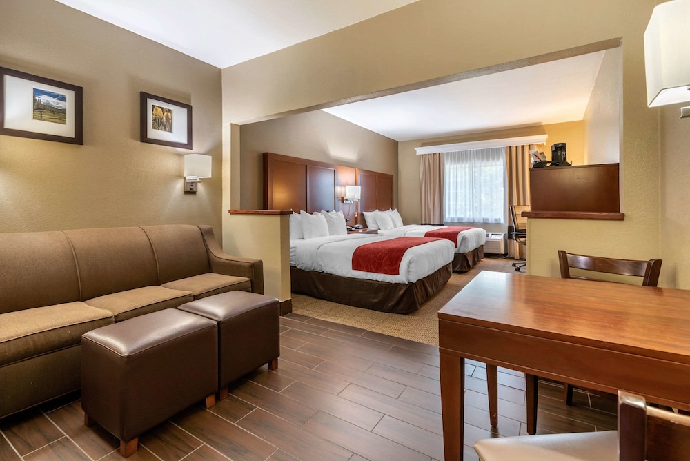 Comfort Suites Fort Collins Near University 29/35