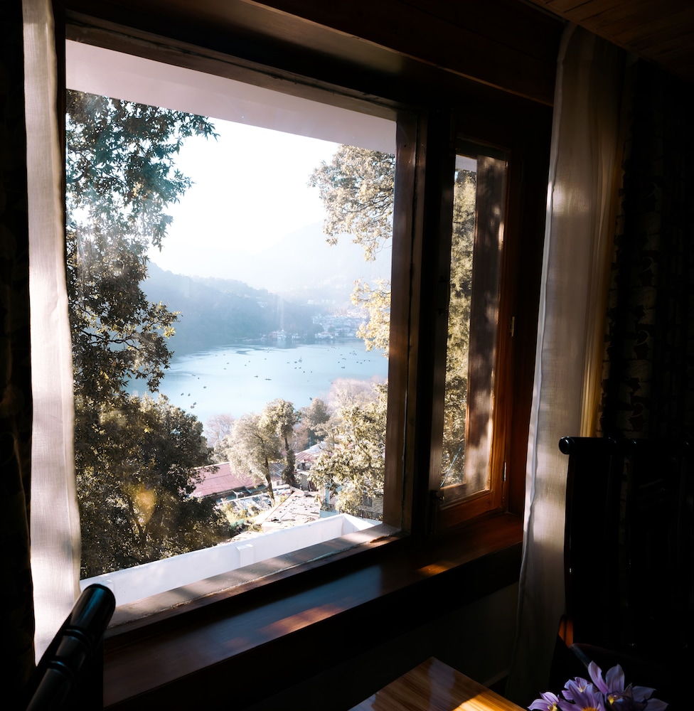 juSTa Lake View Residences, Nainital 29/35