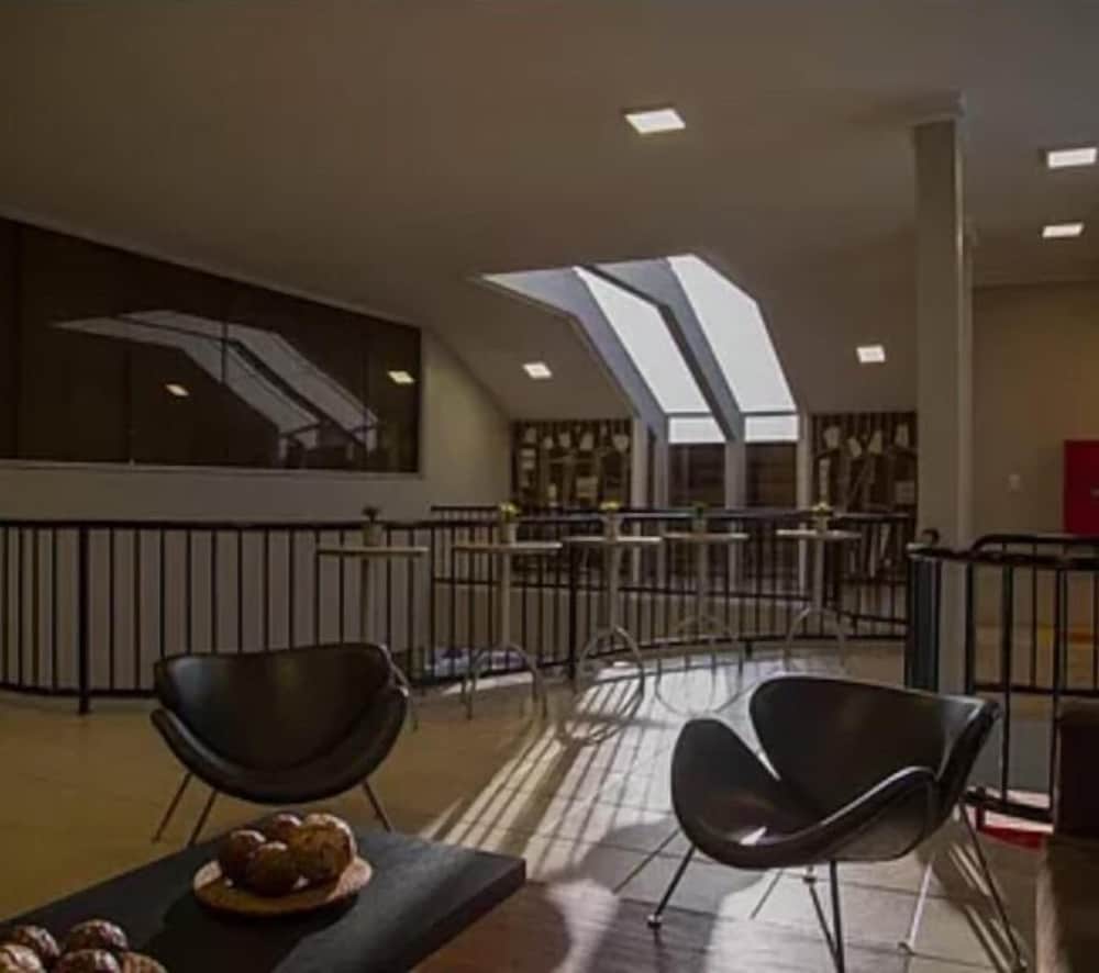 TONELLO BUSINESS HOTEL 27/47