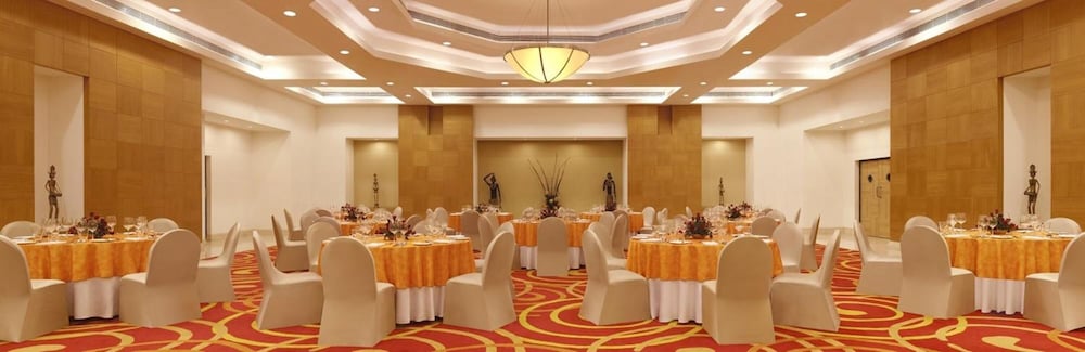 Lemon Tree Premier Hitec City 52/61