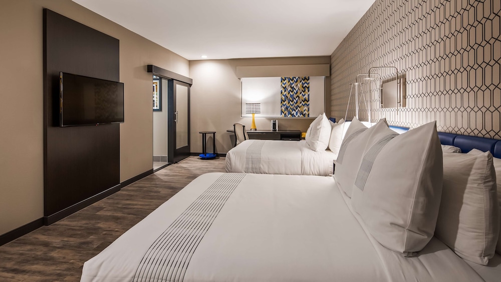 Glo Best Western Tulsa-Catoosa East Route 66 12/29