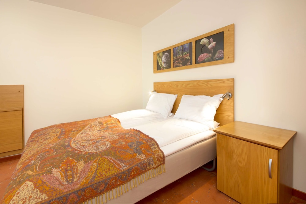 Home Hotel Grimstad 20/61